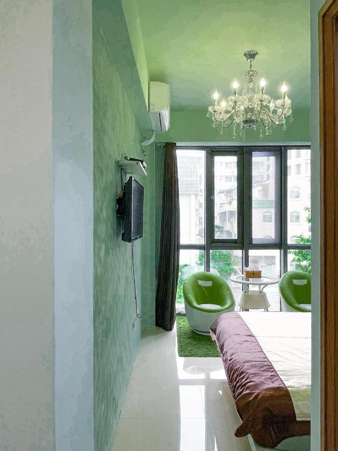 Kaohsiung Raifong Corner Homestay Luaran gambar