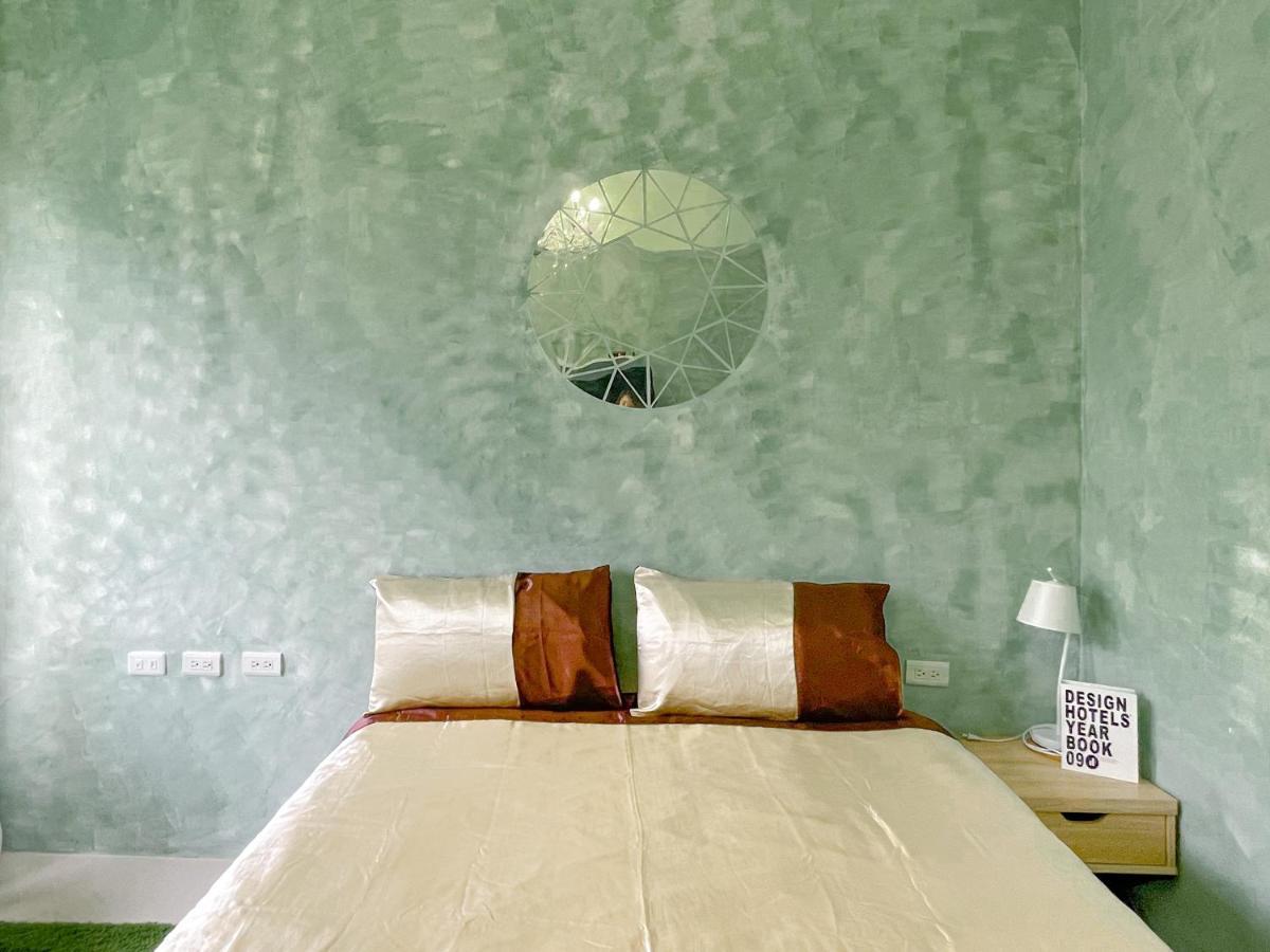 Kaohsiung Raifong Corner Homestay Luaran gambar