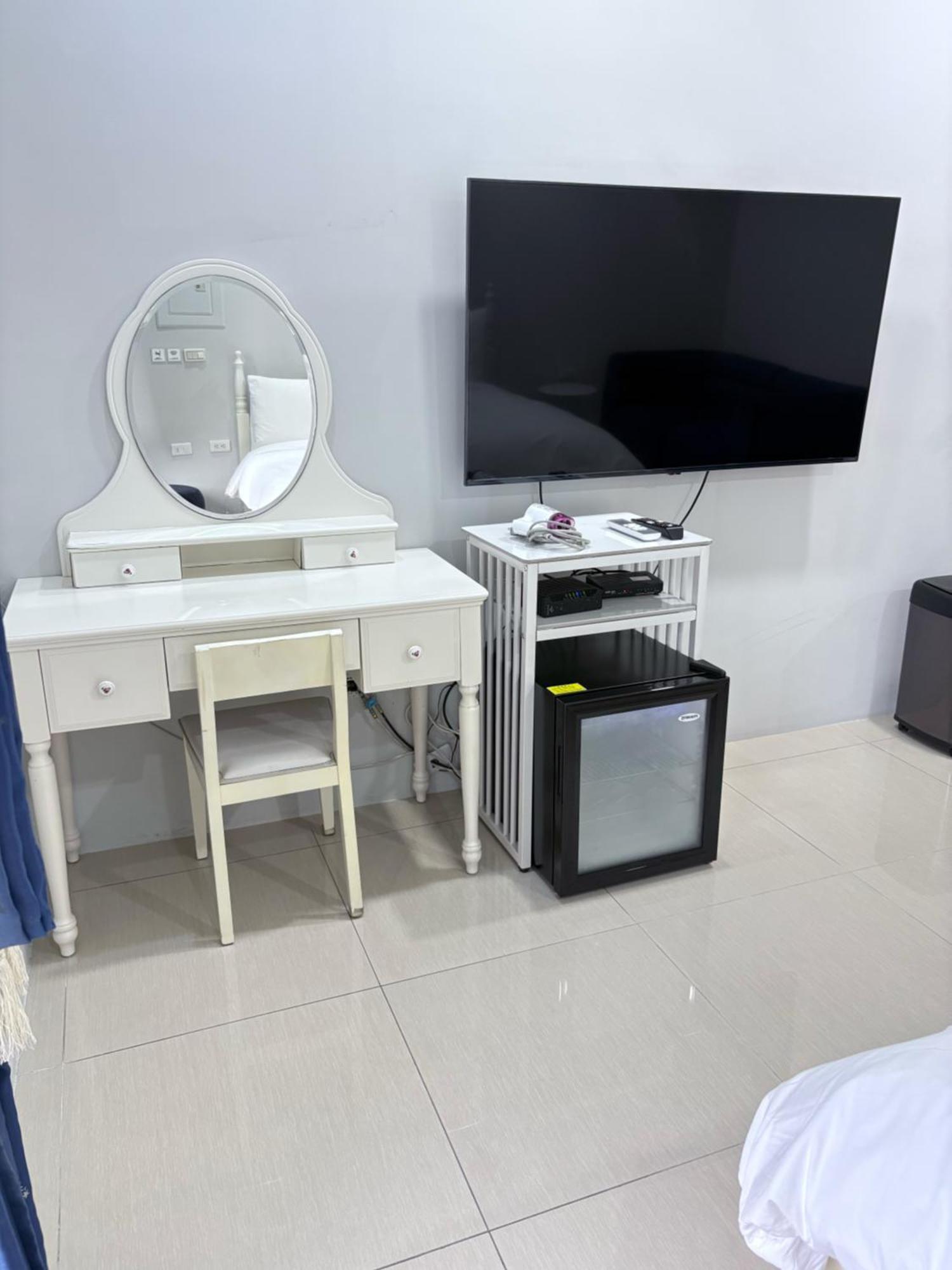 Kaohsiung Raifong Corner Homestay Luaran gambar