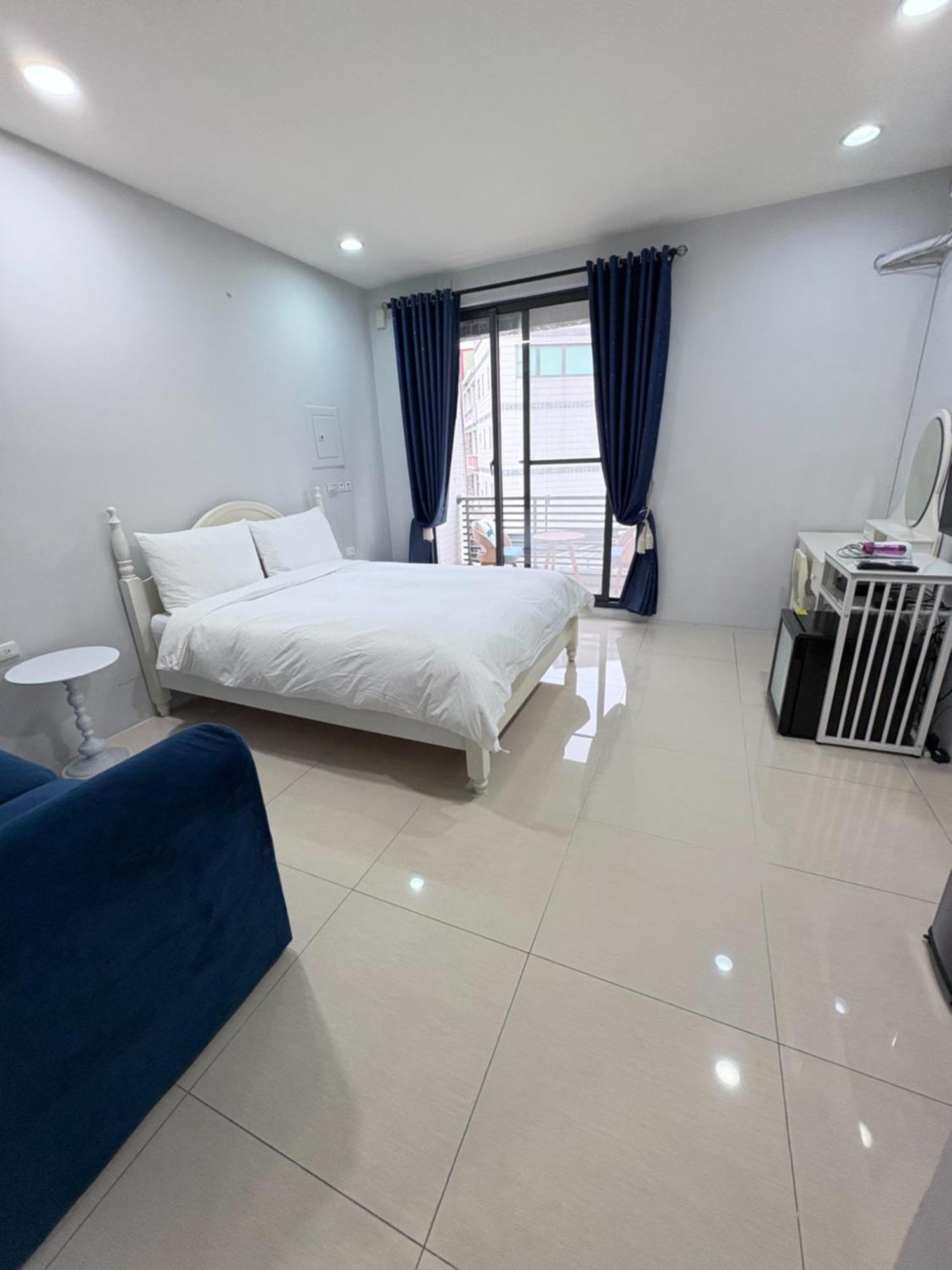 Kaohsiung Raifong Corner Homestay Luaran gambar