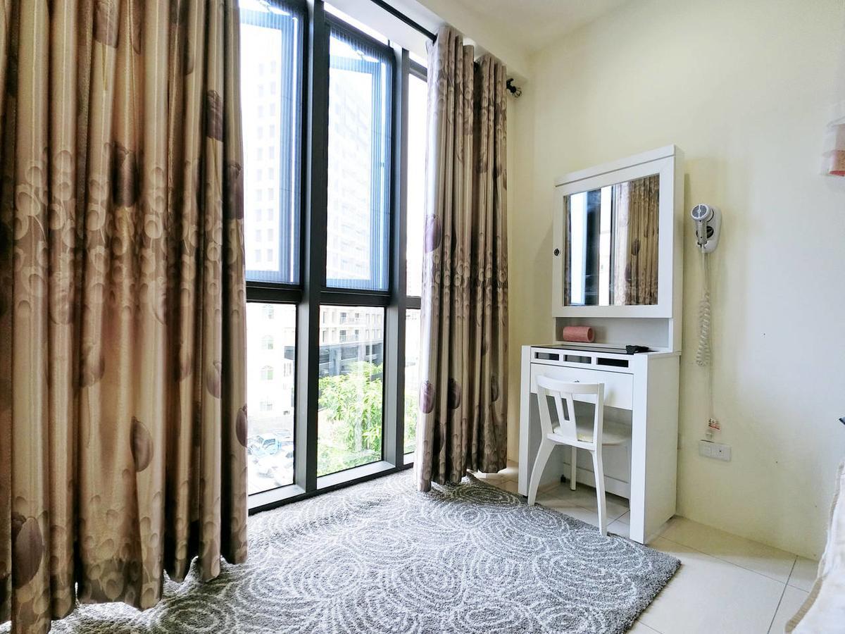 Kaohsiung Raifong Corner Homestay Luaran gambar